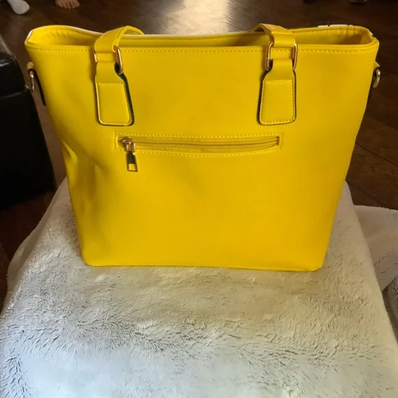 Floral Yellow and White Tote Bag - Picture 2 of 3